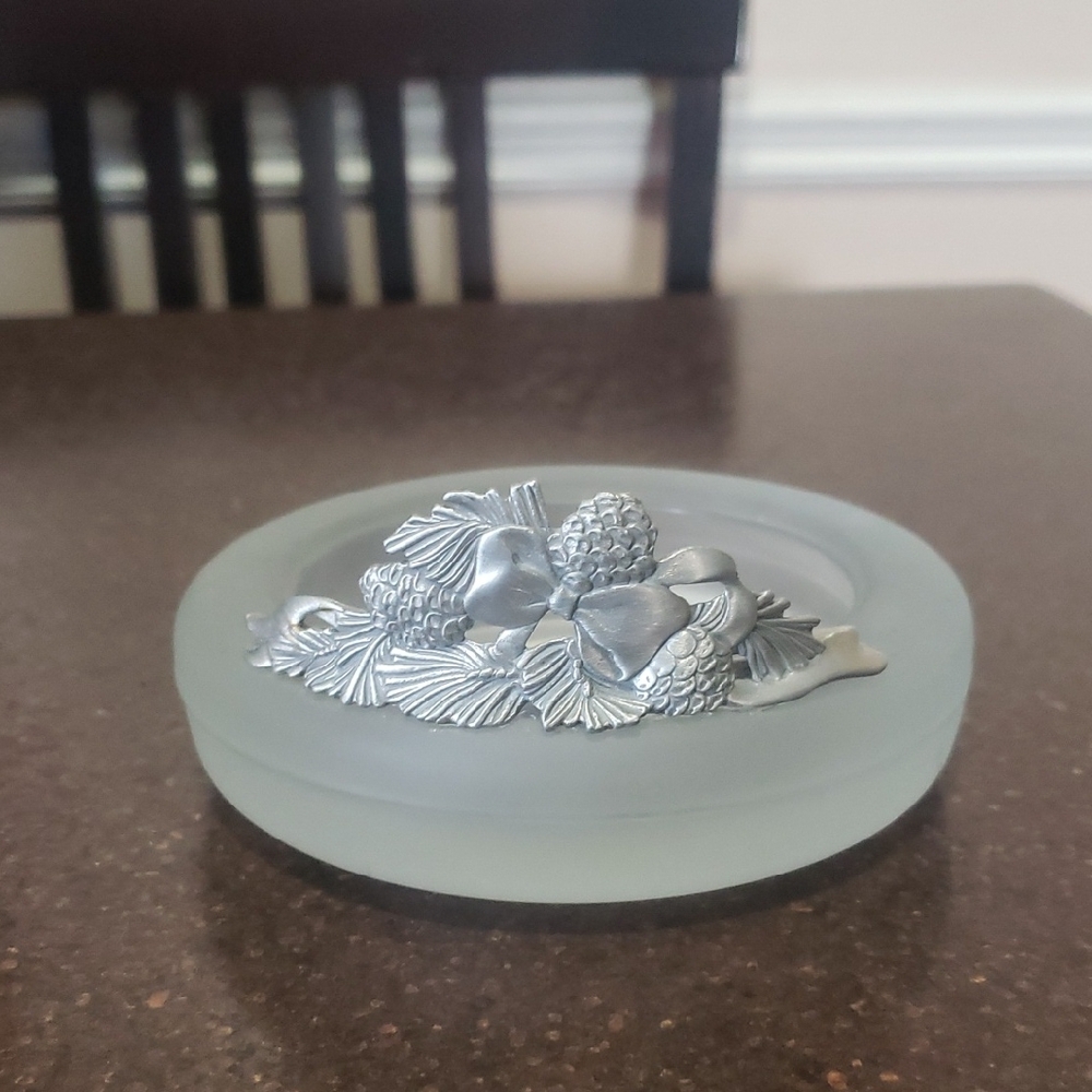 Decorative Satin Frosted Pillar/Glass Dish with Silver/Pewter Pinecone Accent.